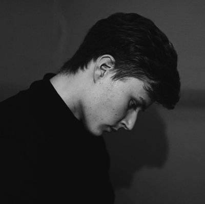 s1r_jj's profile picture. RIP trust