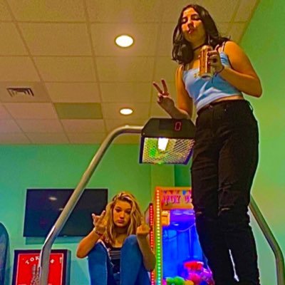 erectsoggybums's profile picture. ★☁️ . . . ⇢ ˗ˏˋ lana's bio ࿐ྂ★she/her★matching with daddy @erectsoggypaper😻★big straight★(layouts by elliot)★