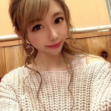 母子家庭でビンボー育ち🙇♀️⇒介護職に就くもブラックすぎて鬱病になり退職⇒スーパーでレジ打ち⇒今の現状を変えたいと思い、ネットビジネスに出会う⇒3ヵ月で月収100万円達成💌
時間とお金が自由になってフリーダムガールに💘
わたしの様に現状を変えたいと思っている人を無料でサポートしてます🔥