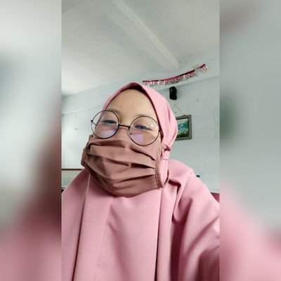 Yes, I'm crazy.
Normal is boring for me 😝
Live is never flat 😄
YNWA