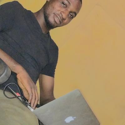 Emmanue94122703's profile picture. am exceptional