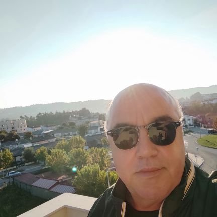 soares_porfirio's profile picture. Humanista, social democrata e amante da liberdade