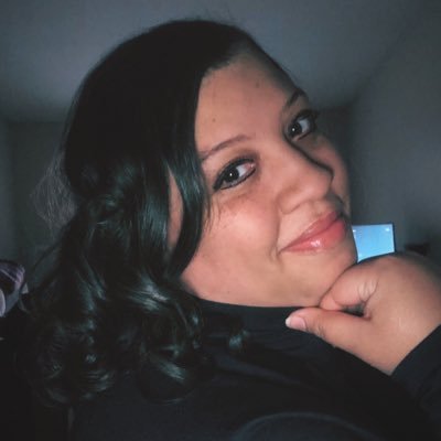 its_Krys10's profile picture. Mom | Boss | Living