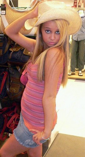 amyrie84's profile picture. What's Up Everybody??