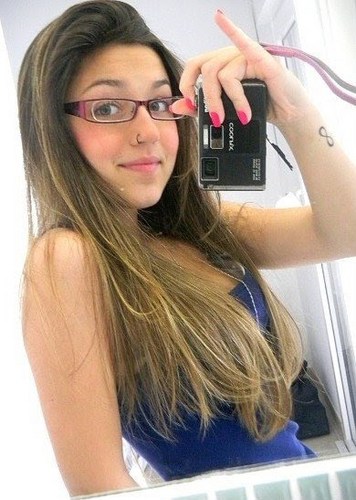 biamntez's profile picture. 16 anos,ciumenta,Doritos -mm,divertida,amigos,shopp., Bob Sponja,família,praia,Disney,Canadá,Believe , #FF-ME ?