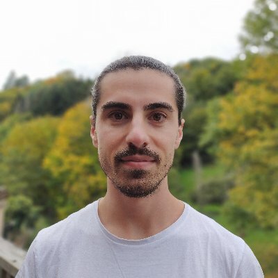 RobinCronert's profile picture. Product Designer @ MWM