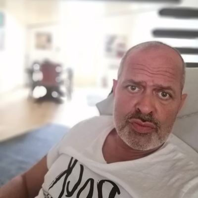 StefanoPicone5's profile picture. Simpatia