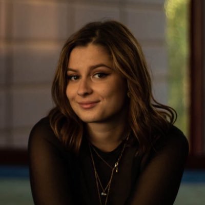 kamra_maglic's profile picture. art, politics and shitposting