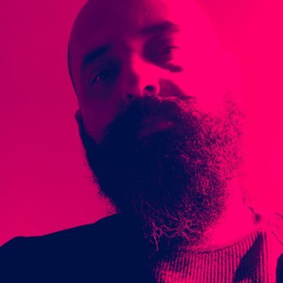 alzuid's profile picture. Diseñador para medios digitales, amante del automovil antiguo, la restauración, la historia, el arte y la vida...