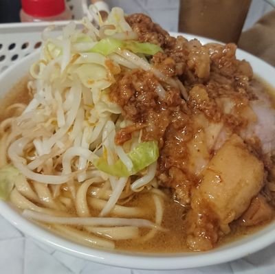 ften99's profile picture. 喋らなきゃ歳上に見えるらしい

 #洋楽