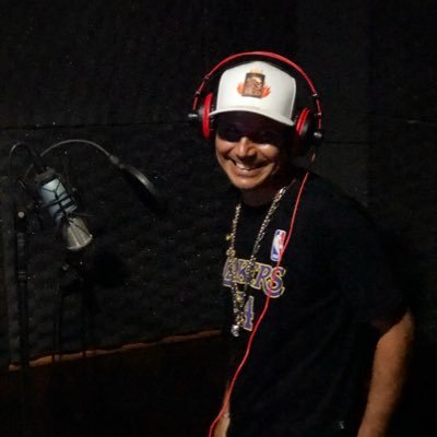 boladao_2020's profile picture. Sou 1 sonhador.. Mas, também, cantor e compositor de funk. 🎙️🎼🎤🎵 Tenho 1 filho que é o meu tesouro. Amo música, os idosos, os animais.. Sou da paz ✌🏻