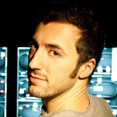 Obenuts's profile picture. Italian expat in Prague.