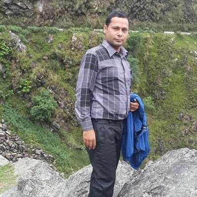 जिन्दगी छहराबाट खस्ने झरना जस्तै हो,
सबैले त्यसको सुन्दरता देख्छन् तर
पहरामा ठोकिएको कसैले देख्दैनन्