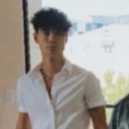 BruHossler's profile picture. 🎸Jaden Hossler🎸

✨Rockstar✨