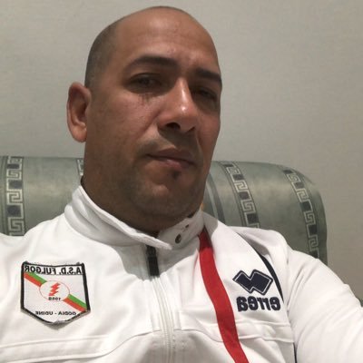 690d39e67219429's profile picture. 