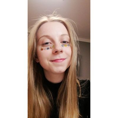 ohhhomer's profile picture. she/her