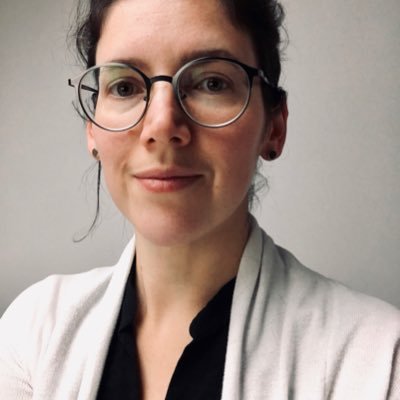 Data Visualization Designer / Storyteller with neuroscience background. Solution engineer @salesforce_NL. Also dedicated to breaking glass ceiling.