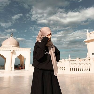 Shafarahh12's profile picture. •I don't care anything•