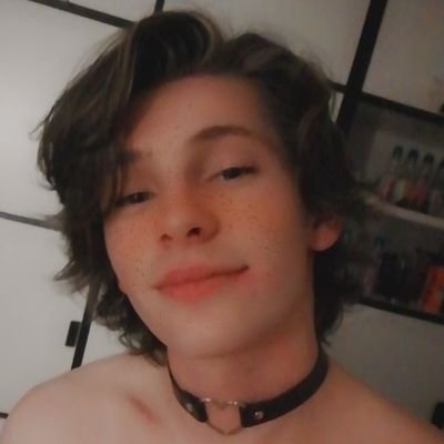 Wellcome on my Twitter ! 🥰
I'm 23 years old and I'm a french man
hope you like my stuf ;3
pan/any Pronoun/🇨🇵/mdni🔞