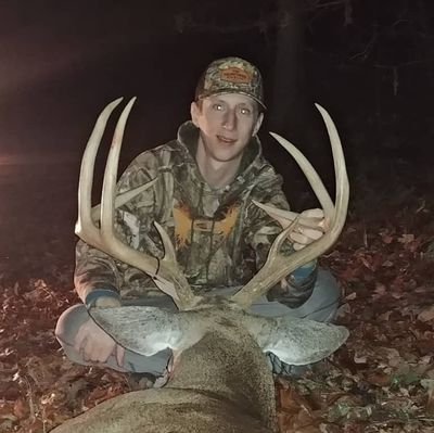 cdawg_11's profile picture. Cleveland sports fan.. Live 20ft high every fall