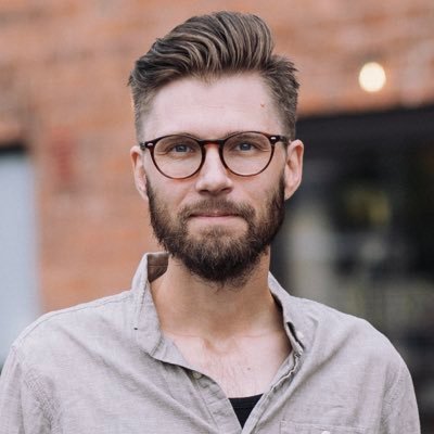 karlssonmag's profile picture. Art director. Renoverar ett fult hus.