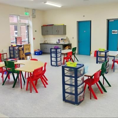 Glasheen Boys NS is an excellent primary school near U.C.C., Bons, C.U.H. & Wilton, in the western suburbs. It is within walking distance of Cork City Centre