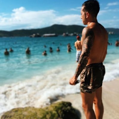 adroguepiraton's profile picture. la mentira se acabo