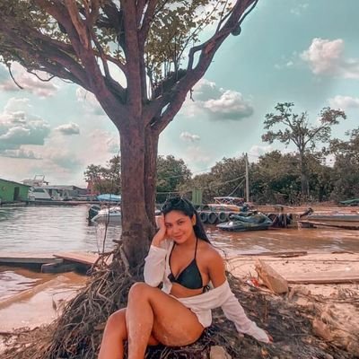 ellizandrr's profile picture. Geminina ♊️com ascendente em aquário ♒️