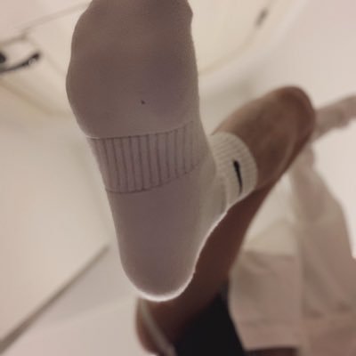 TTT66699's profile picture. 无锡175.58野裸0.8 ，锁，喜白袜黑袜，喜穿着啪啪啪，安全第一，喜年下，❌胖子，夫夫，推止于推，不加V