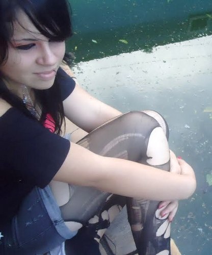 Forte é aquele que ri depois da sua desgraça, e não o que bate no peito e se garante. Viva a inocencia \õ  ;**