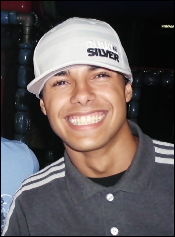 - Quandoo Foor , Leve Um Sorriso Meeu.  =D