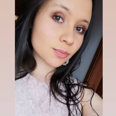 Futura nutricionista❤️.
Insta: valentinaroja18
Nutrición & Balance🧠💜.