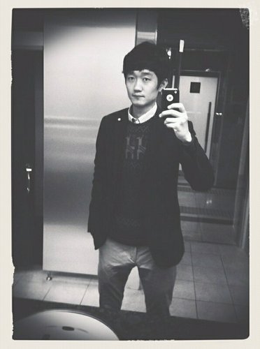 vvipgun's profile picture. 올해 서른.크고 슬림합니다.어색하지만 8등신.. 단답형 대답을 잘합니다. 필요이상의 말을 할때도 있습니다.터무니없는 테클걸면 까칠의 끝을 보여드리죠 .** GS리테일. CVS. 신규점팀.
더 알고 싶으시다면 페이스북으로.