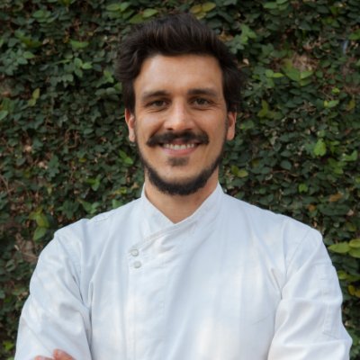 alquimiacommaos's profile picture. " A gastronomia é a minha ferramenta alquímica para levar amor, sabor, cura e conhecimento para as pessoas que eu conheço e as que ainda irei conhecer."