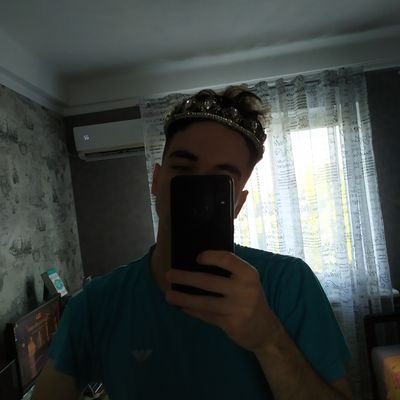 Автору 0 лет

inst: собака arabiolet.k