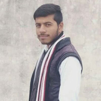 औकात की बात मत कर पगली,
हम जिस गली में पैर रखते हैं,
वहाँ की लड़कियां अक्सर कहती हैं,
बहारो फूल बरसाओ मेरा महबूब आया है!!