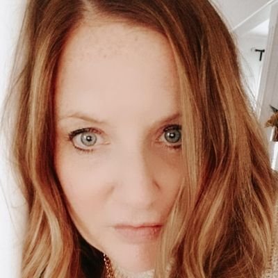 Legal drugdealer, HigherEd Professor, Wine, Autism mom, travelling, Cottaging, L.S.Lake, Haliburton, NYGiants, Habs, BlueJays Fan, Happily Hitched to @JJ_MUSH