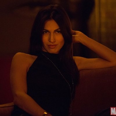 A young woman fashion photographer, known only as 𝑶 found in the heart of Paris. #Bisexual/#OC/#RP/#MV/#RP18/#MatureContent