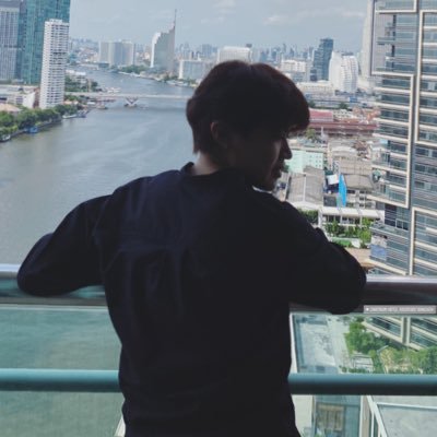 บางทีโลกก็กว้าง บางครั้งโลกก็แคบ มีแต่ใจเรานี่แหละ ที่ต้องคอยเปิดให้กว้าง I'm Thai S♥NE