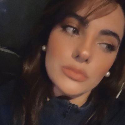 CataLjubetic's profile picture. ✨Aries • 26 • Law Student • Book lover • Cruzada💙🤍 📌