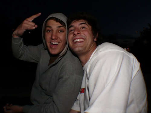 DaThornt's profile picture. Love to Love