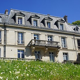 les anciens patients du centre APTE sont mobilisés pour préserver son modèle, ses counsellors et la mémoire de Kate Barry.