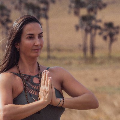 camilareitz's profile picture. Professora e Formadora de professores de Hatha Vinyasa Yoga, metodologia desenvolvida através de mais de 28 anos de estudo e prática desta filosofia de vida
