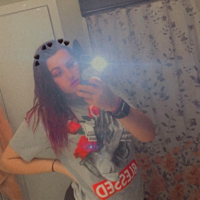 LaurenLegere13's profile picture. love yourself 💞