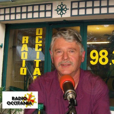 Producteur et animateur de Passerelle sur Radio Occitanie, émission consacrée à l'écologie, la culture, la santé, l'humanisme...