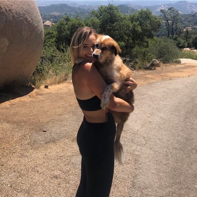 nicolehoush's profile picture. just an average pigeon stan