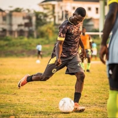 I'm a Footballer⚽ player @Abujametrofc 💚🖤
facebook: FAOZMAN
Instagram: @FAOZMAN
YouTube: FAUZIL LA YUSUF