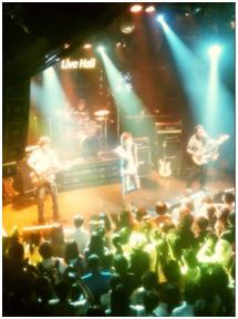 boohwalpress's profile picture. I love rock music, music that touches me, Japanese dramas, and other fun things ^_^
I run International Fan-Site on Korean Legendary Band Boohwal