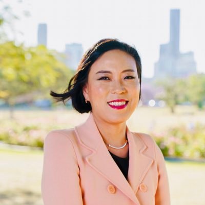 Radiation Oncologist, a cheerleader for doctors’ wellbeing, a mother learning to live with dinosaurs 🦖 🦕and superheroes🦸♀️🦹🏻♂️