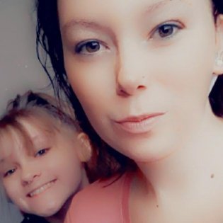 Indiana👀
Chapter 13 ❤
Single😌
Tiktok: ilooklikealamp {555+}
Instagram: _adrianna.is.dead_ {200+}
Snapchat: itsadrianna7691 {200k+}
